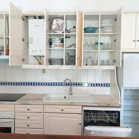 Be Local - In With Pool Access Appartement *